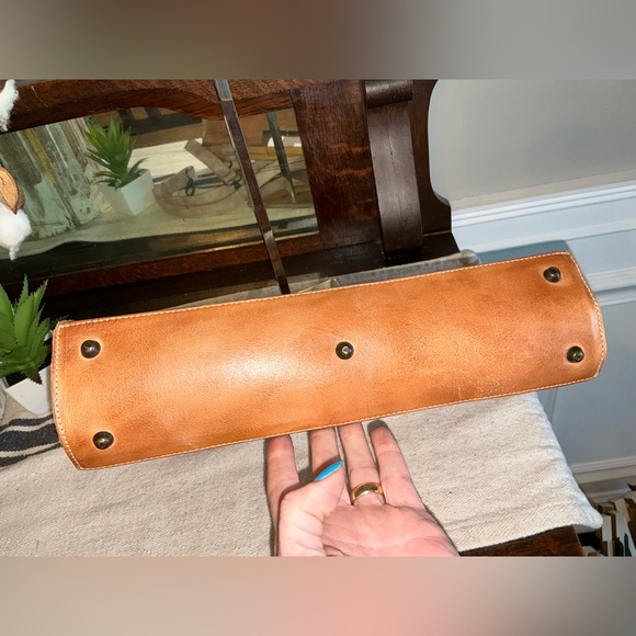 Bed Stu Tan and Pink Shoulder Bag - Picture 9 of 14